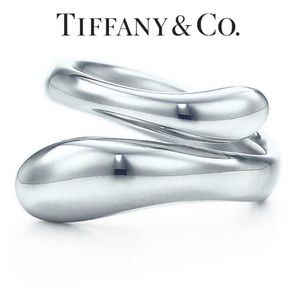 Tiffany & Co. Elsa Peretti Teardrop Ring with Pouch in Sterling Silver - Size 8